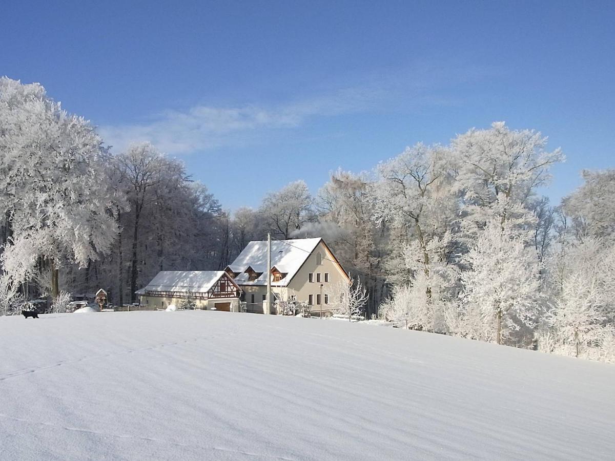 Ferienhof "Alte Foersterei" Knau Екстериор снимка