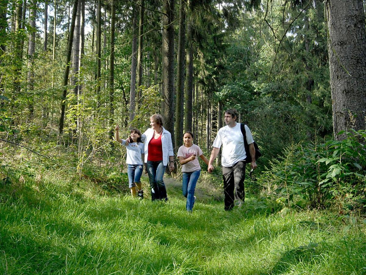 Ferienhof "Alte Foersterei" Knau Екстериор снимка
